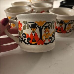 Vintage Sadler Folk Art Ceramic Mug Set